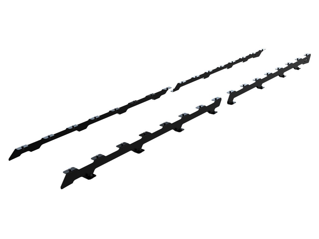 Mercedes-Benz Sprinter 2./3. Generation 144in Radstand L2/H2 ohne OEM-Schienen (2006-heute) Fußreling