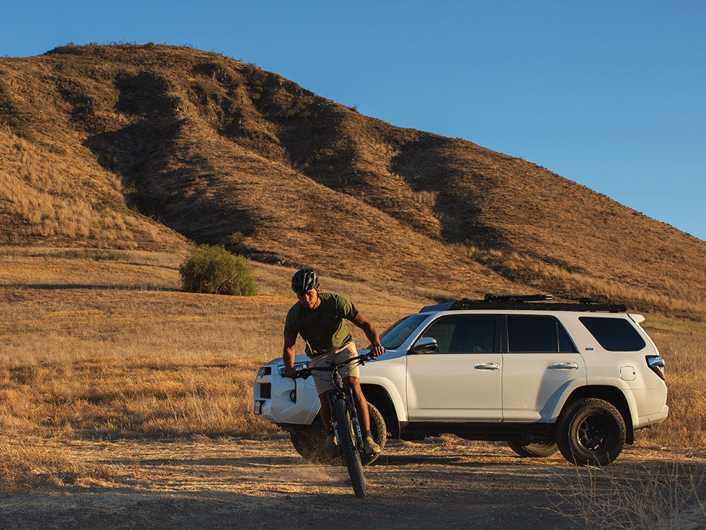 Toyota 4Runner (5. Gen.) (2010 - 2024) Slimsport Dachträger Kit / Scheinwerferbereit