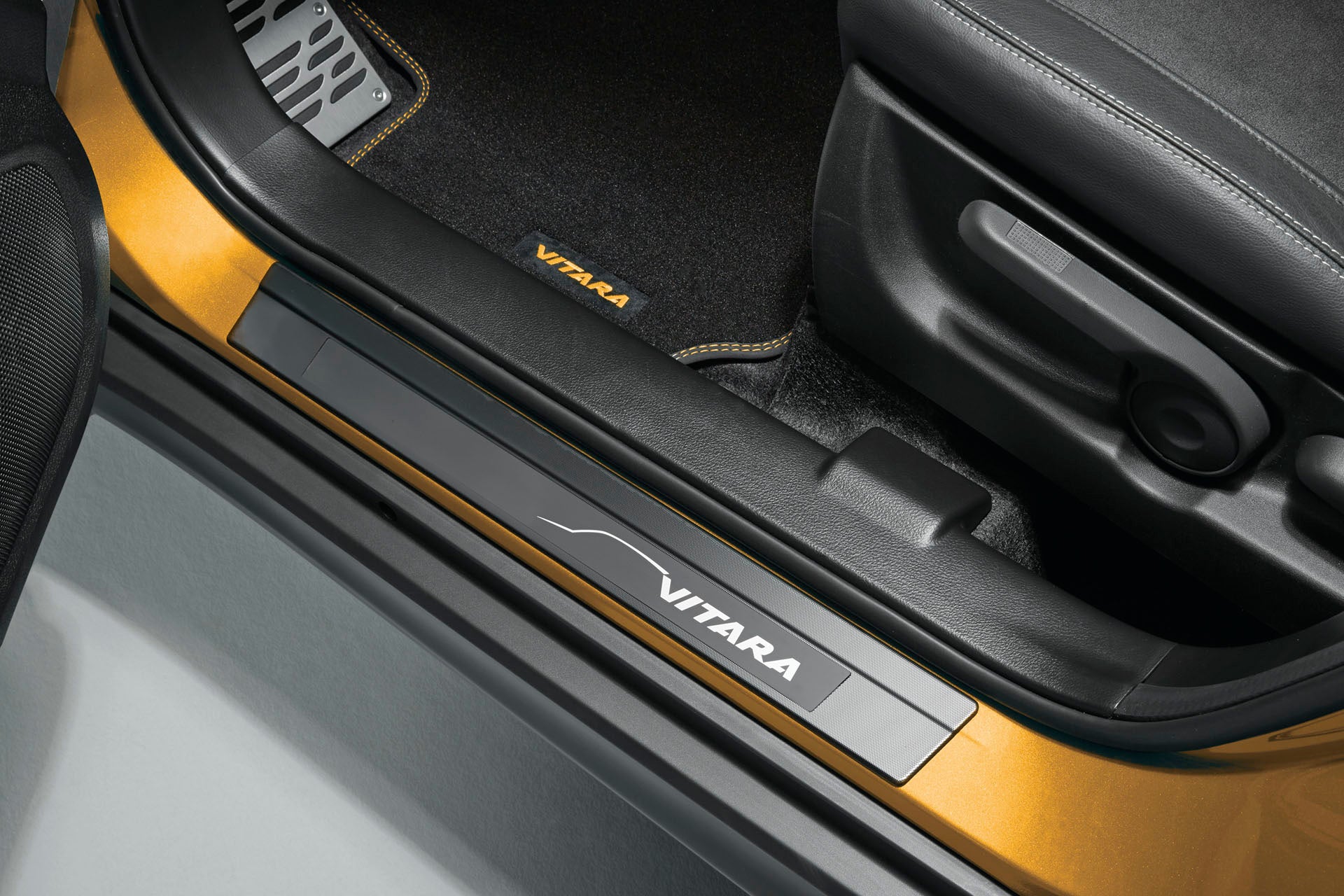 Auto-Armaturenbrett-Matte,Sonnenschutz-Abdeckung für Suzuki Vitara LY  2015-2020 (LHD) Zubehör-Dashboard.,A-Black: : Auto & Motorrad