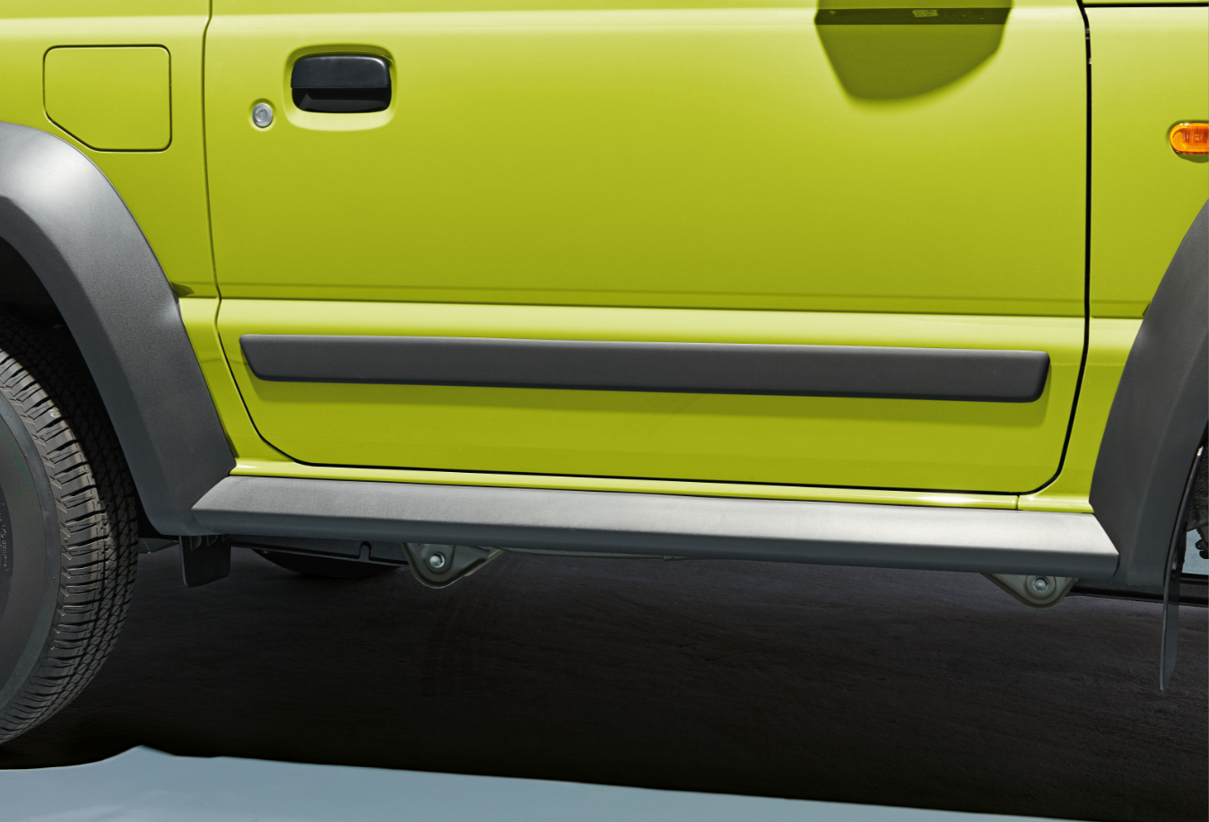 Suzuki Jimny 4 Stoßfänger Zierleiste Stoßstange Schutz Kühlergrill